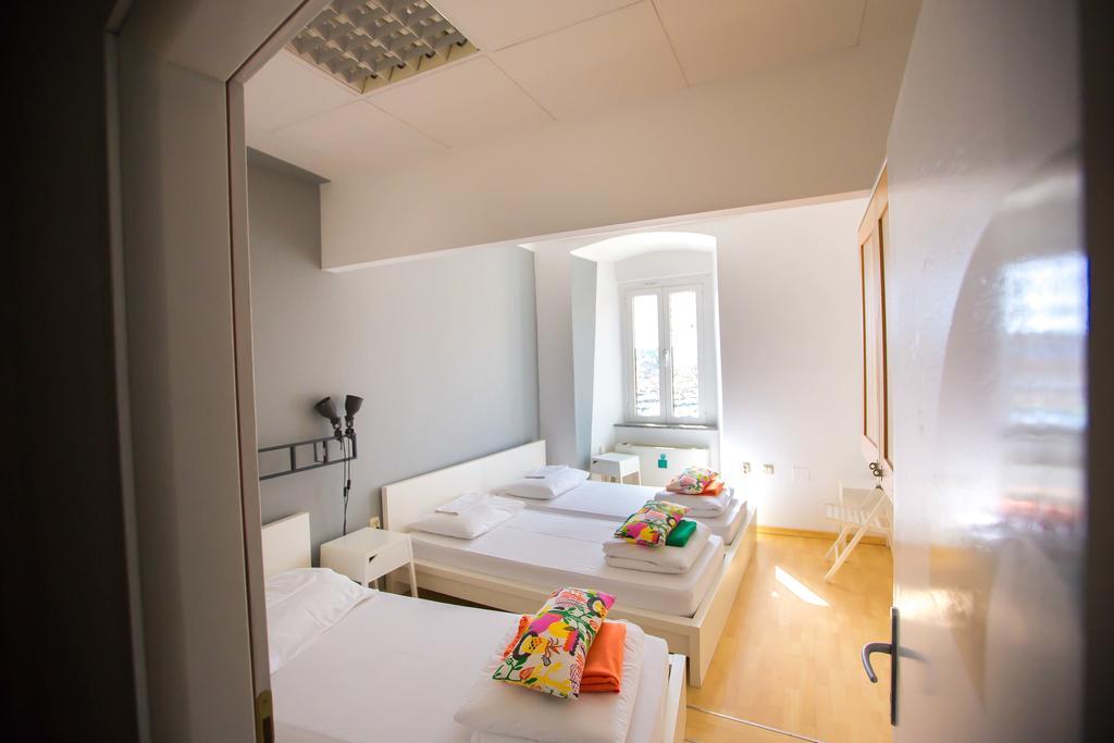 Hostel Kosy Rijeka Luaran gambar